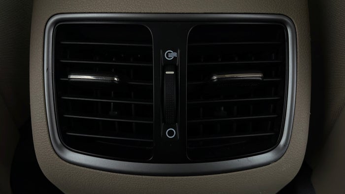 HYUNDAI TUCSON-Rear AC Vents