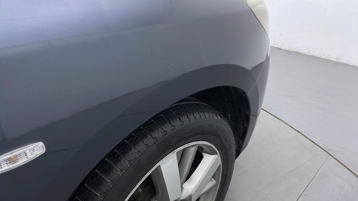 NISSAN PATHFINDER-Fender RHS Dent