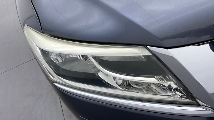 NISSAN PATHFINDER-Head Light RHS Fading
