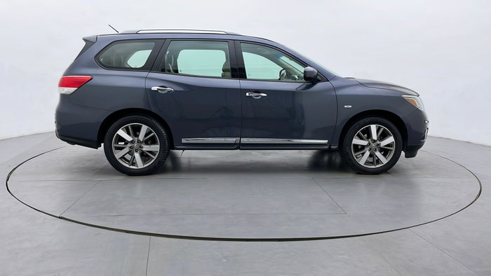 NISSAN PATHFINDER-Right Side View