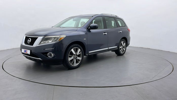 NISSAN PATHFINDER-Left Front Diagonal (45- Degree) View