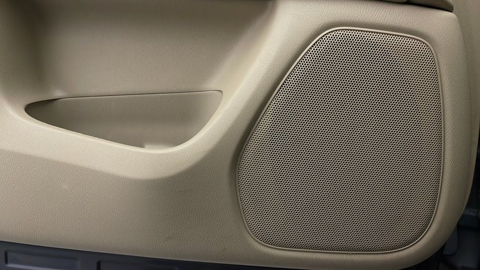 NISSAN PATHFINDER-Speakers