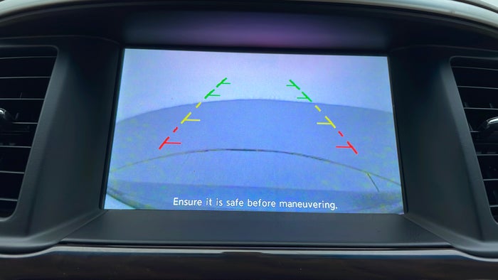 NISSAN PATHFINDER-Parking Camera (Rear View)