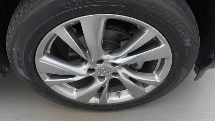 INFINITI QX60-Alloy Wheel RHS Front Scratch