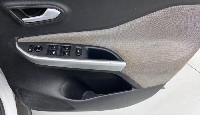 2021 Nissan MAGNITE XL MT, Petrol, Manual, 32,619 km, Driver Side Door Panels Control