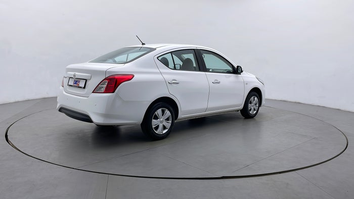 NISSAN SUNNY-Right Back Diagonal (45- Degree) View