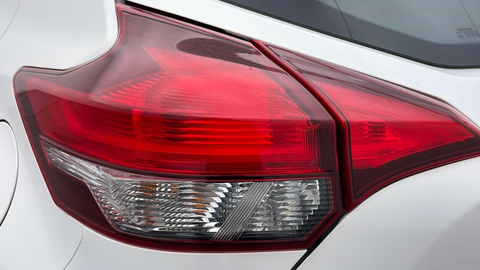 NISSAN KICKS-Tail Light LHS Cracked