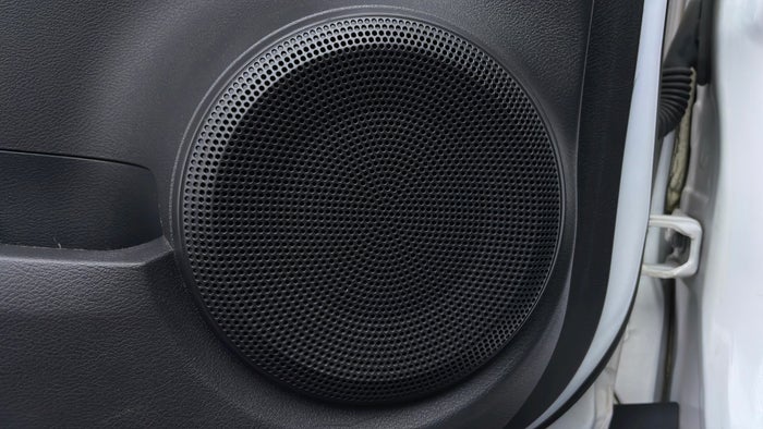 NISSAN KICKS-Speakers