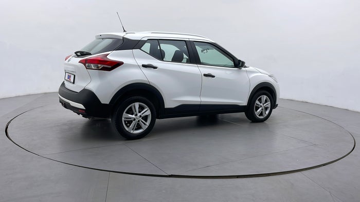 NISSAN KICKS-Right Back Diagonal (45- Degree) View