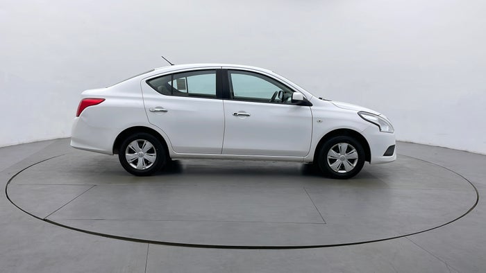 NISSAN SUNNY-Right Side View