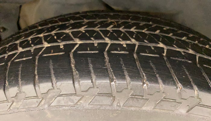 2015 Mahindra XUV500 W6, Diesel, Manual, 54,971 km, Right Rear Tyre Tread