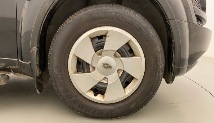 2015 Mahindra XUV500 W6, Diesel, Manual, 54,971 km, Right Front Wheel