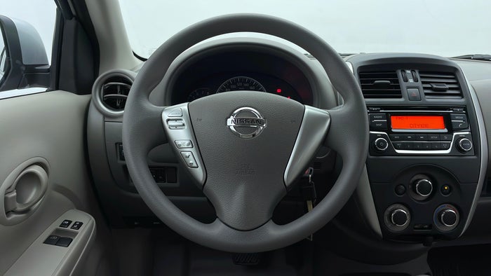 NISSAN SUNNY-Steering Wheel Close-up