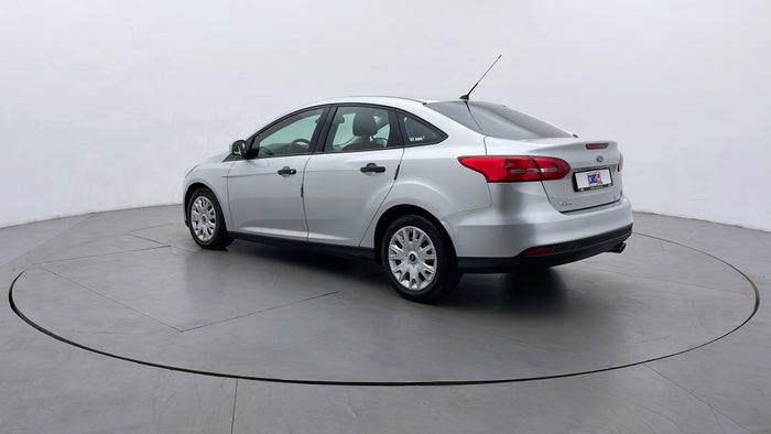 FORD FOCUS-Left Back Diagonal (45- Degree) View