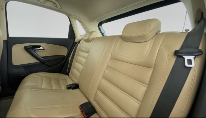 2016 Volkswagen Polo HIGHLINE1.2L PETROL, Petrol, Manual, 99,371 km, Right Side Rear Door Cabin