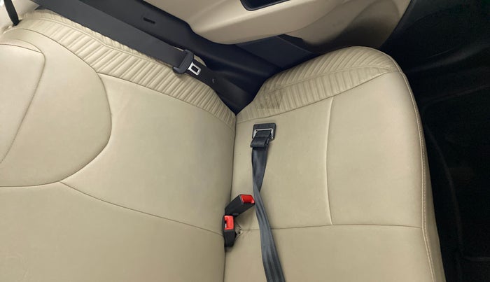 2019 Hyundai NEW SANTRO 1.1 SPORTS AMT, Petrol, Automatic, 10,472 km, Second-row left seat - Cover slightly stained