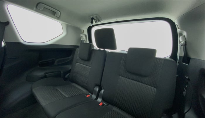 2017 Toyota Innova Crysta 2.4 GX 7 STR, Diesel, Manual, 43,231 km, Third Seat Row