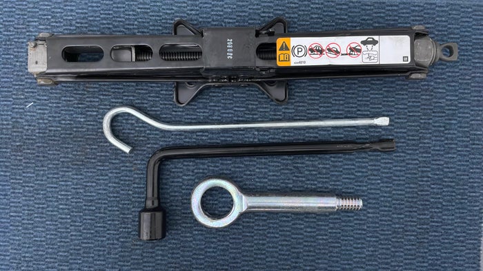 CHEVROLET SPARK-Tool Kit
