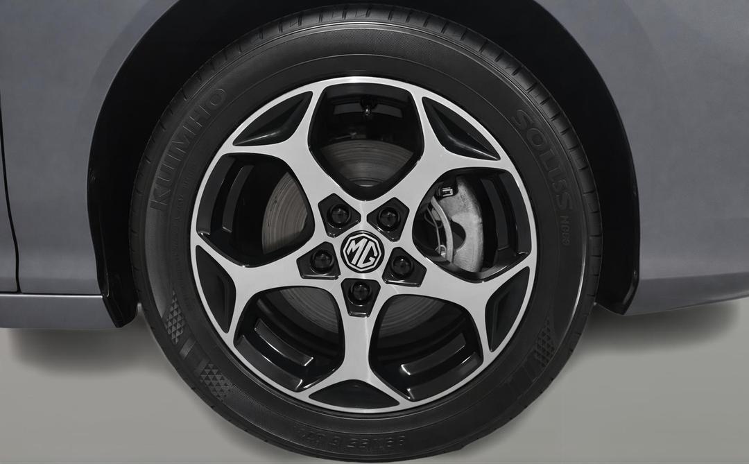 2025 MG Mg3 Excite, Automatic, 6969 km, Right Front Wheel