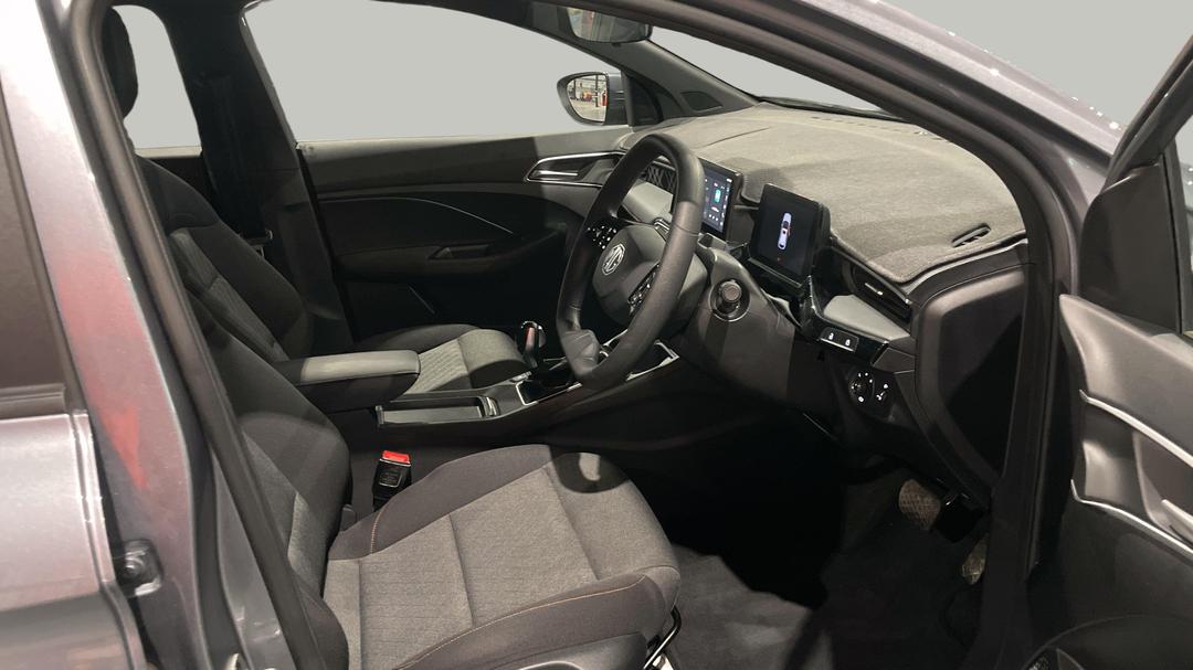2025 MG Mg3 Excite, Automatic, 6969 km, Right Side Front Door Cabin View