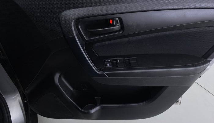 2018 Maruti Vitara Brezza VDI, Diesel, Manual, 35,382 km, Driver Side Door Panels Control