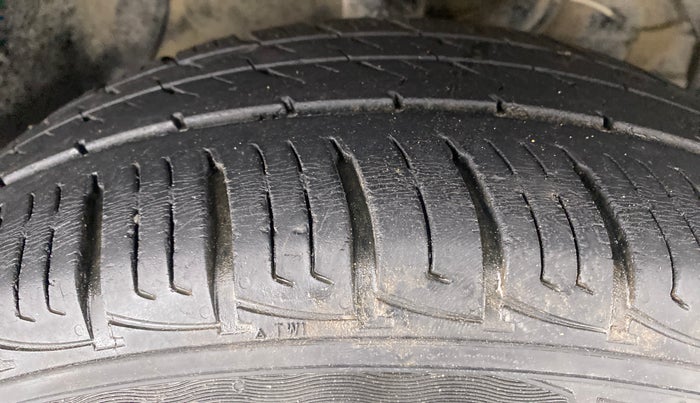 2018 Maruti Vitara Brezza VDI, Diesel, Manual, 35,382 km, Right Front Tyre Tread
