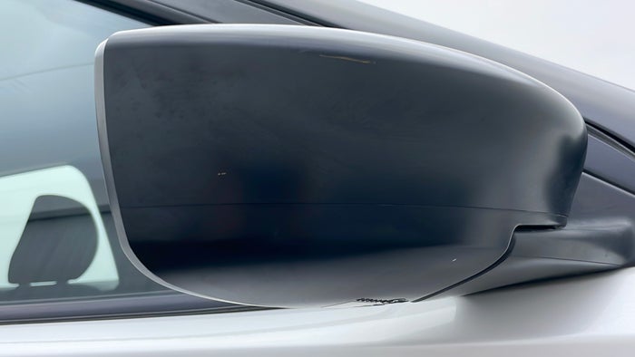 NISSAN KICKS-ORVM RHS Scratch