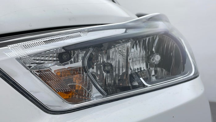 NISSAN KICKS-Head Light LHS Fading