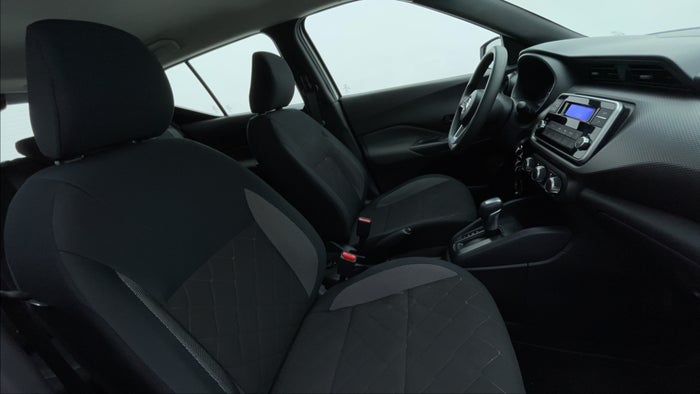 NISSAN KICKS-Right Side Front Door Cabin View