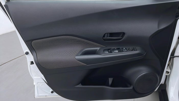 NISSAN KICKS-Driver Side Door Panels Controls