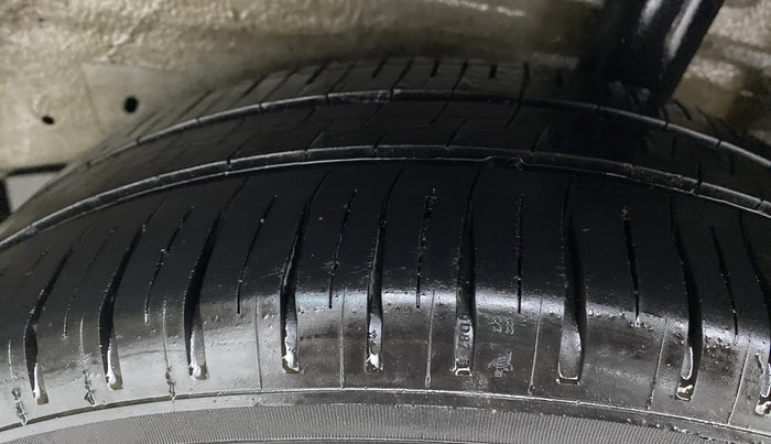 2014 Maruti Celerio VXI d, Petrol, Manual, 90,008 km, Left Rear Tyre Tread