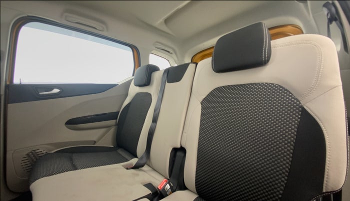 2019 Renault TRIBER 1.0 RXZ, Petrol, Manual, 20,479 km, Right Side Rear Door Cabin