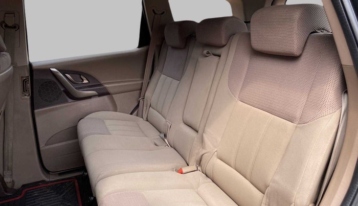 2012 Mahindra XUV500 W6 4X2, Diesel, Manual, 45,861 km, Right Side Rear Door Cabin