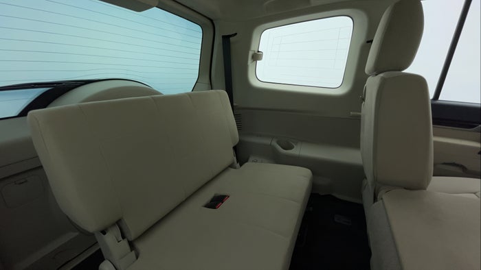 MITSUBISHI PAJERO-Third Seat Row