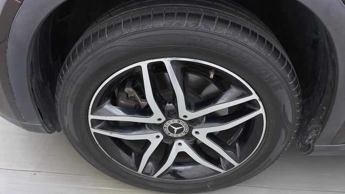 MERCEDES BENZ GLA 250-Alloy Wheel LHS Front Scratch