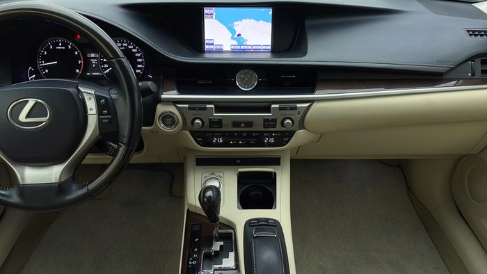 LEXUS ES250-Center Console