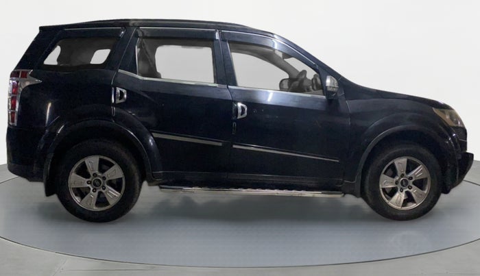 2015 Mahindra XUV500 W8 FWD, Diesel, Manual, 95,824 km, Right Side