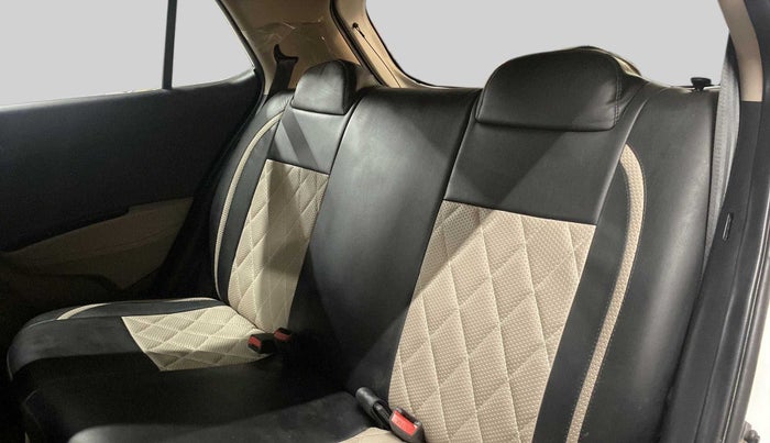 2019 Hyundai Grand i10 MAGNA 1.2 VTVT, Petrol, Manual, 28,470 km, Right Side Rear Door Cabin