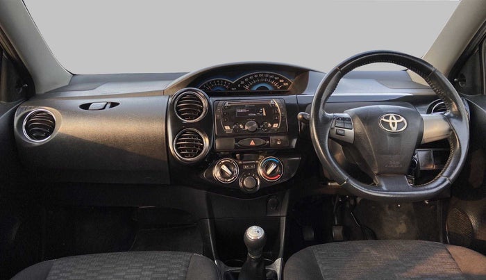 2014 Toyota Etios CROSS 1.5 V, Petrol, Manual, 59,338 km, Dashboard