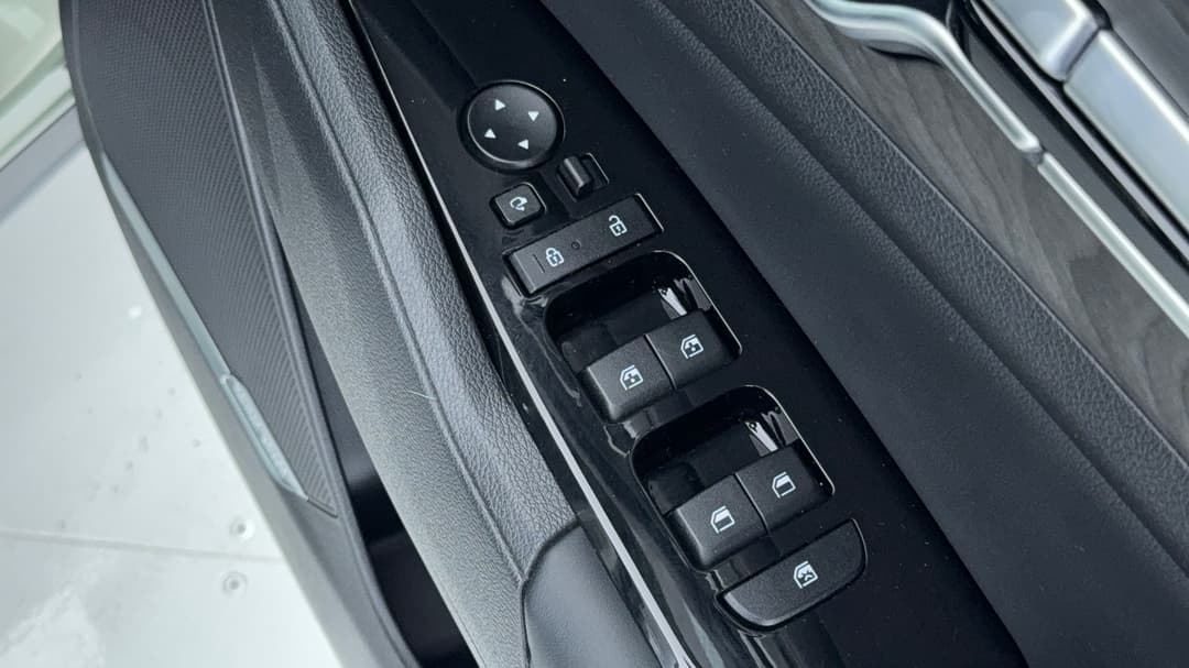 2022 Kia Sportage Gt-line (AWD), Automatic, 43827 km, Drivers Side Door Panel Controls