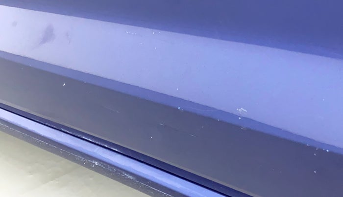 2014 Volkswagen Vento COMFORTLINE MT PETROL, Petrol, Manual, 63,400 km, Front passenger door - Slightly dented