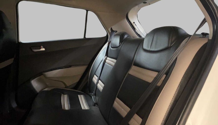 2020 Hyundai Grand i10 SPORTZ 1.2 KAPPA VTVT, Petrol, Manual, 27,664 km, Right Side Rear Door Cabin