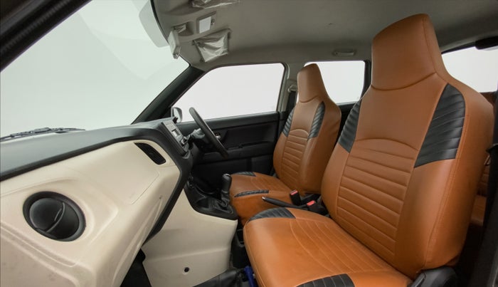 2022 Maruti New Wagon-R ZXI 1.2, Petrol, Manual, 25,752 km, Right Side Front Door Cabin