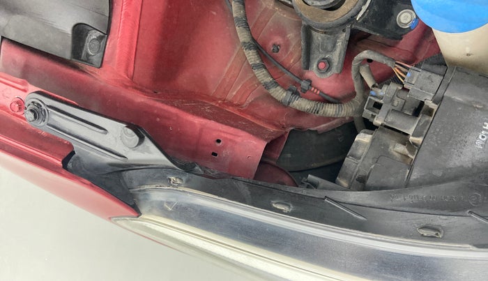 2017 Hyundai Elite i20 SPORTZ 1.2, Petrol, Manual, 68,213 km, Right headlight - Clamp has minor damage