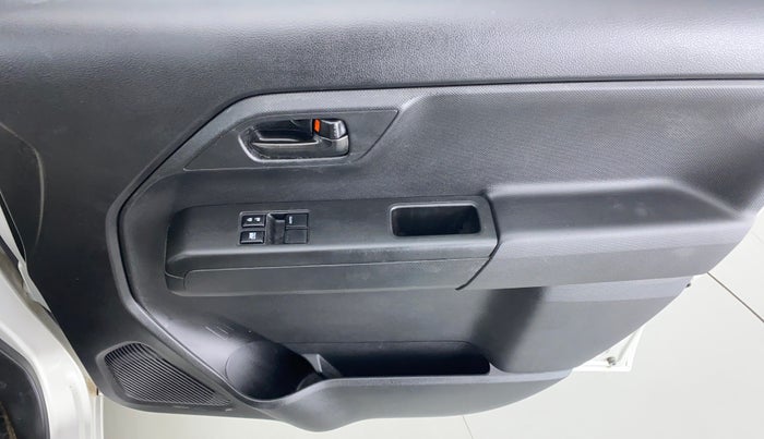 2020 Maruti New Wagon-R LXI 1.0 L, Petrol, Manual, 2,713 km, Driver Side Door Panels Control