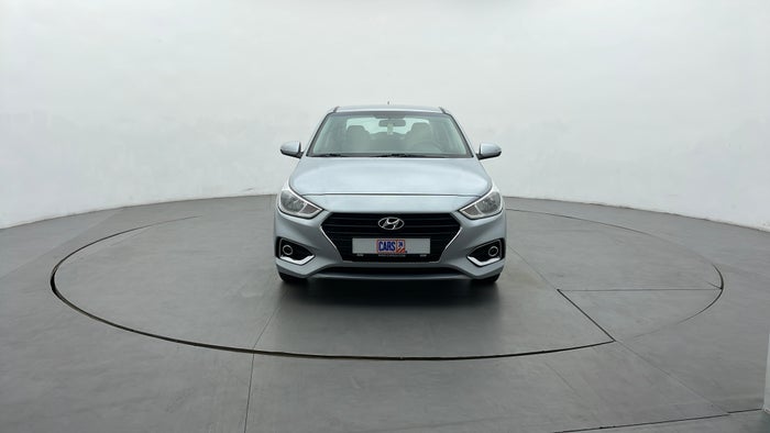 HYUNDAI ACCENT-Front View