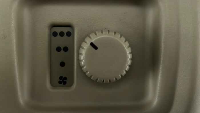 SUZUKI ERTIGA-Rear AC Temperature Control