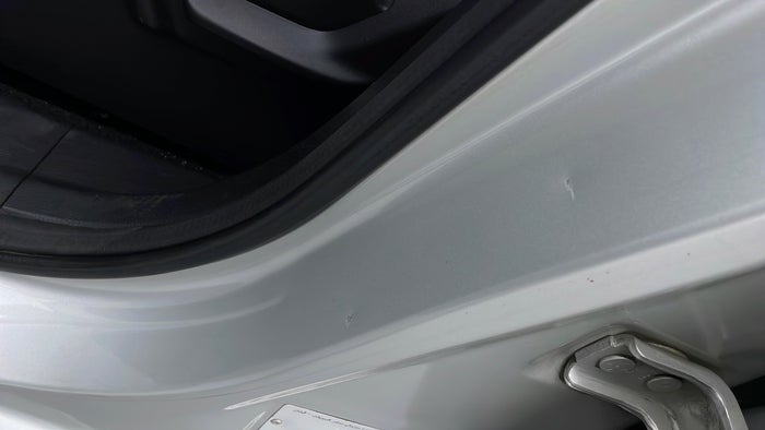 SUZUKI ERTIGA-Pillar LHS B Scratch
