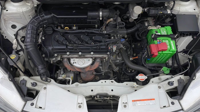 SUZUKI ERTIGA-Engine Bonet View