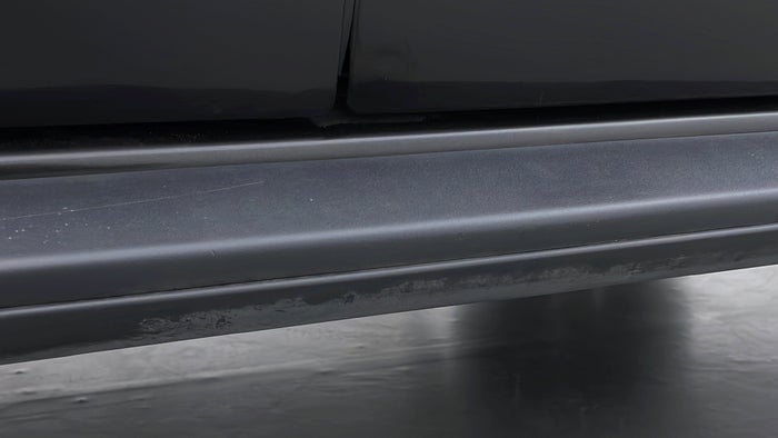 RENAULT DUSTER-Running Board LHS Faded